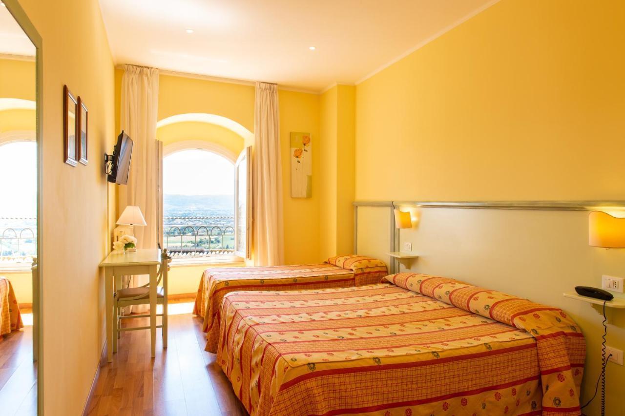 Hotel Minerva Assisi Esterno foto
