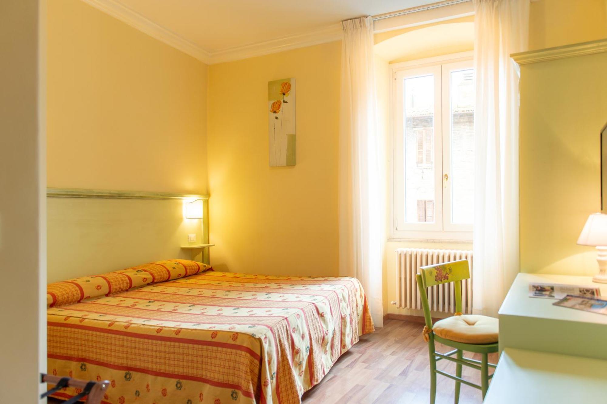 Hotel Minerva Assisi Esterno foto