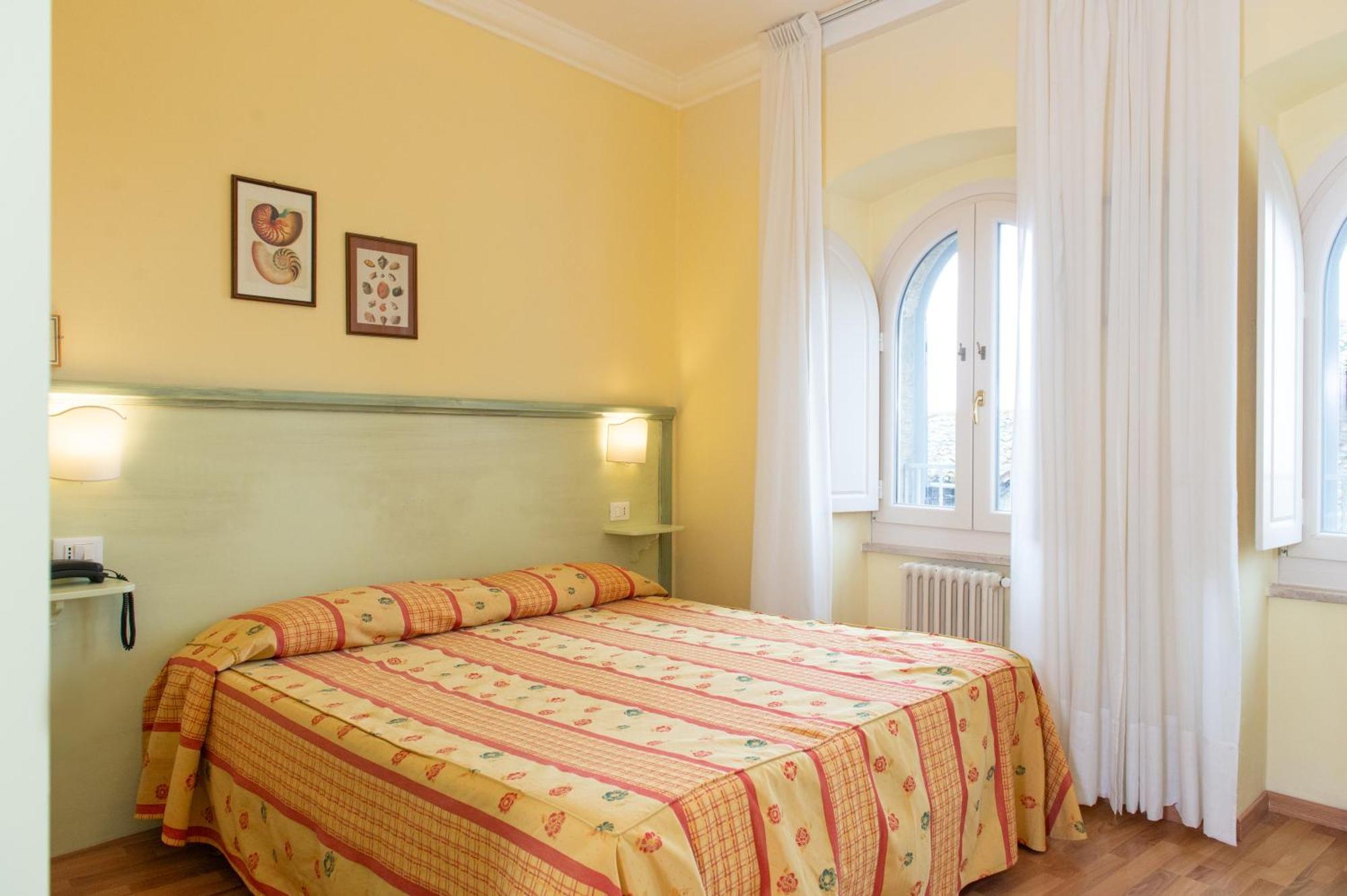 Hotel Minerva Assisi Esterno foto