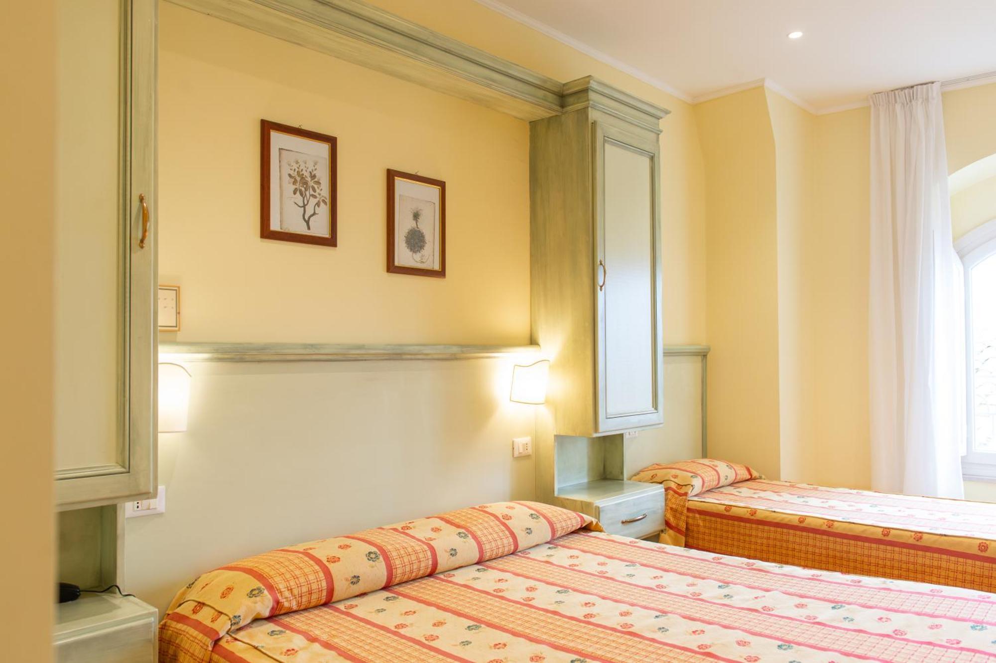 Hotel Minerva Assisi Esterno foto